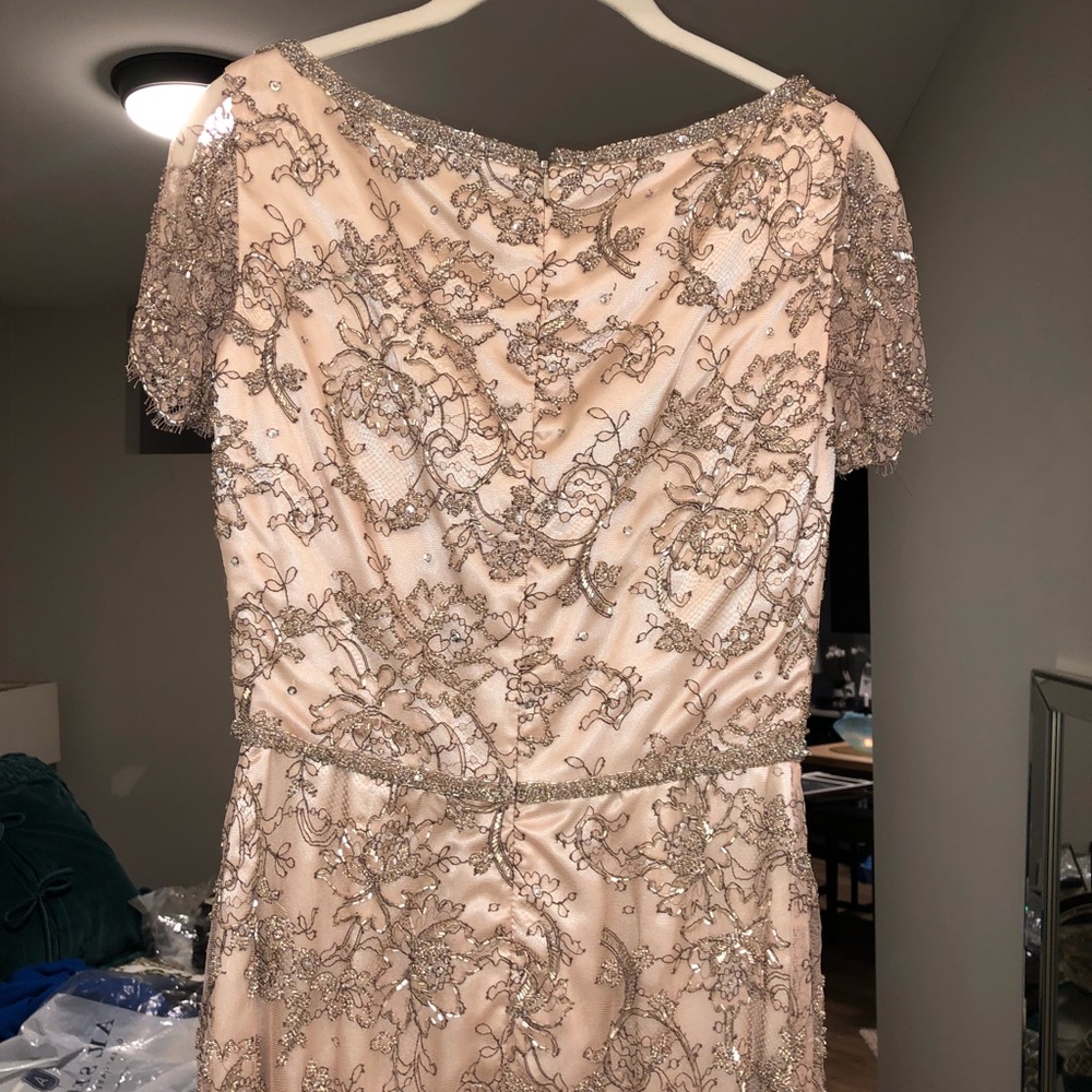 Victoria Royal Size 6 pink sequin gown - Picture 4 of 5
